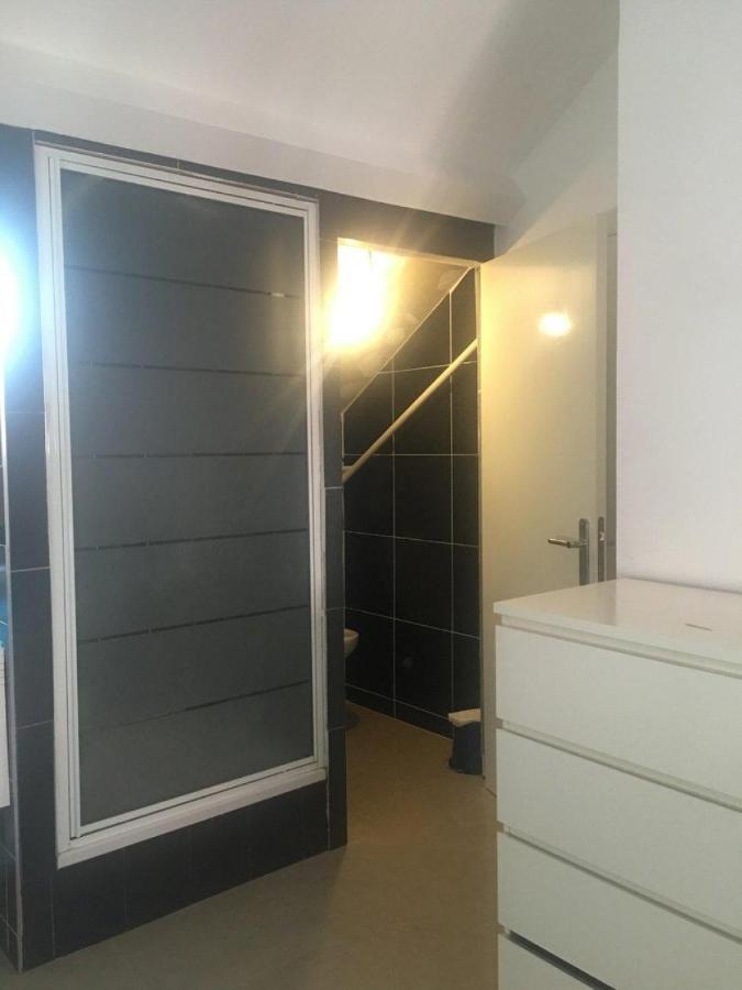 Room Near The Center With Bathroom And Kitchen Bruselas Exterior foto