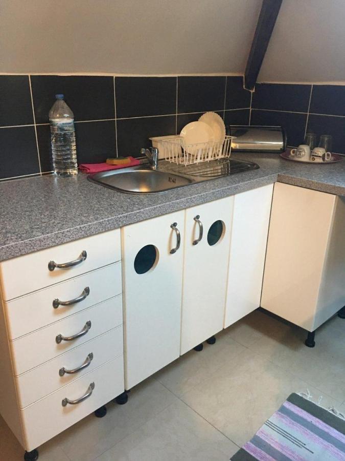 Room Near The Center With Bathroom And Kitchen Bruselas Exterior foto